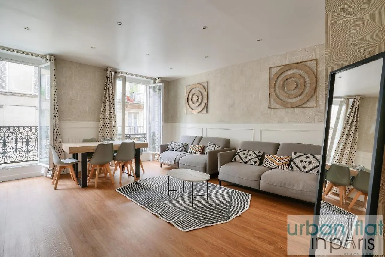 23 - Charming 3bdr Parisian In Montorgueil