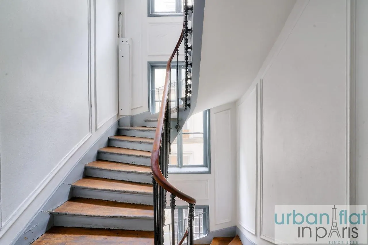 23 - Charming 3bdr Parisian In Montorgueil *